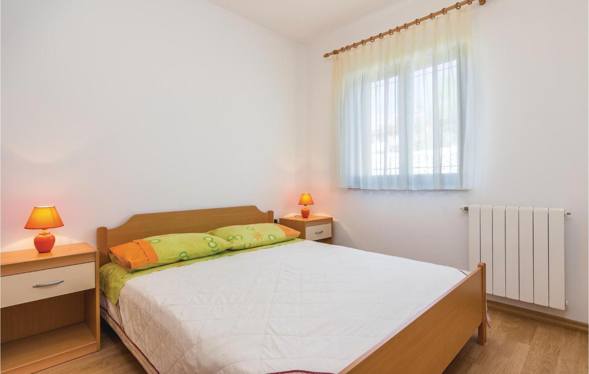 Beautiful Apartment In Porec With Kitchen Esterno foto